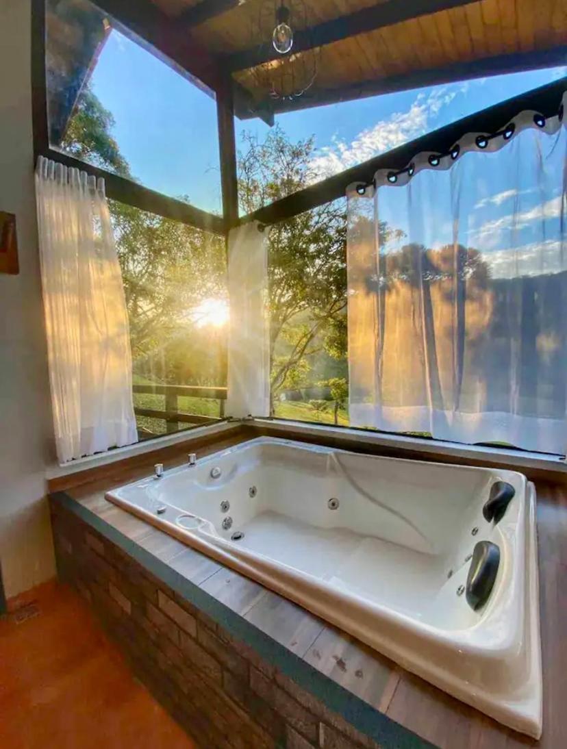 Cabana Sassafras Com Hidromassagem Alfredo Wagner Luaran gambar